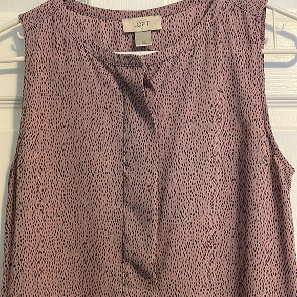 Pink with grey dots. Sleeveless blouse, Loft size xs - Picture 3 of 5